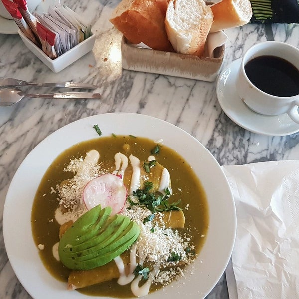 Das Foto wurde bei Alamillo Restaurante von Mori_G am 10/6/2019 aufgenommen