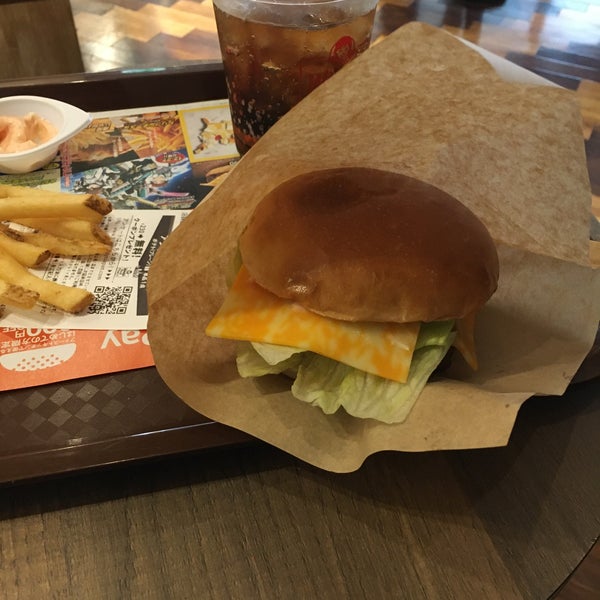 Photos At ウェンディーズ ファーストキッチン 梅田芝田町店 梅田 2 Tips From 225 Visitors