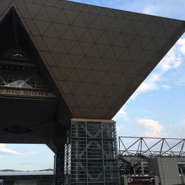 Photo taken at Tokyo Big Sight by 大宮 に. on 8/16/2015