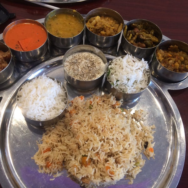 Foto diambil di Deccan Spice oleh Shailesh P. pada 9/9/2017