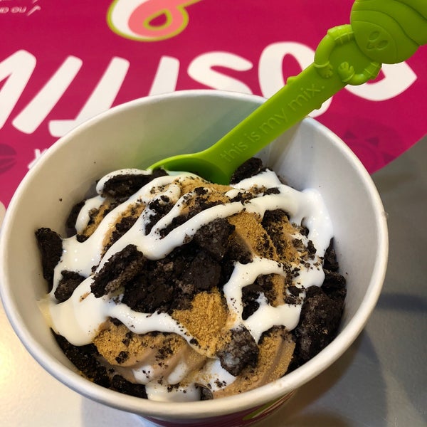 Photo taken at Menchie&#39;s by zerina m. on 4/15/2018