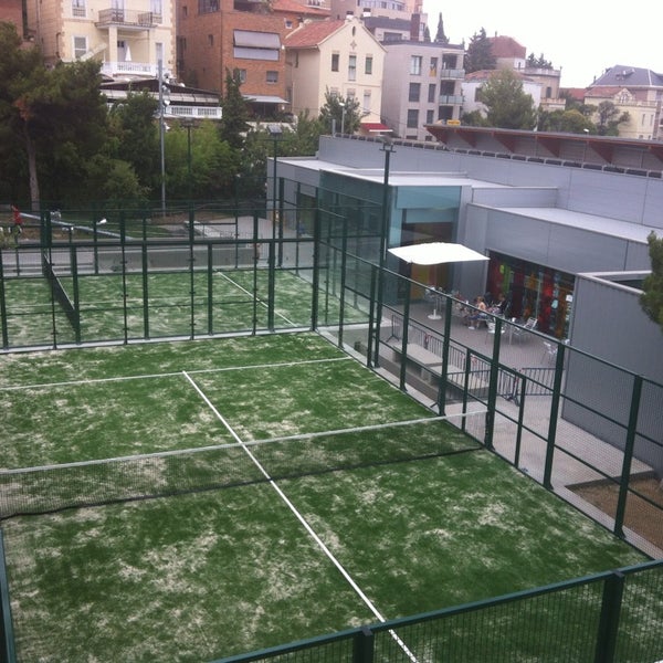 รูปภาพถ่ายที่ Club Natació Catalunya - Cem Can Toda โดย Lluis V. เมื่อ 7/4/2013