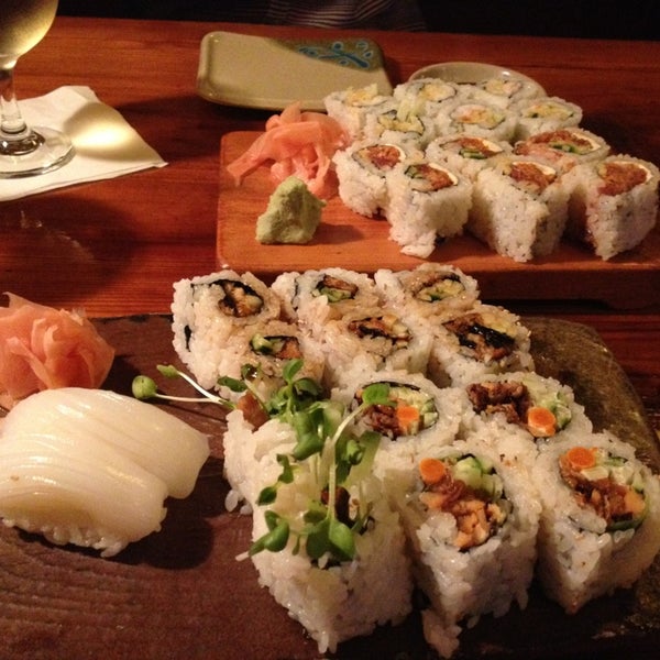 Снимок сделан в Ichiban Japanese Cuisine пользователем Oanh L. 8/25/2013