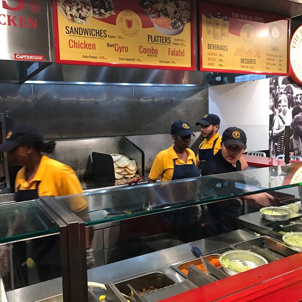 Photo taken at The Halal Guys by Ahmed A. on 1/25/2017
