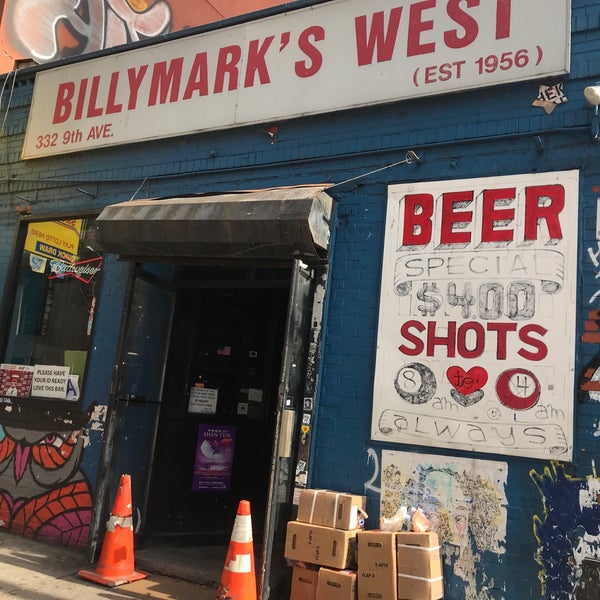 Foto diambil di Billymark&#39;s West oleh Bill B. pada 10/19/2018