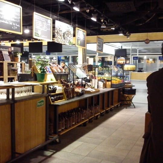 Терминал бистро. Аэропорт шанхай фуд корт. Терминал бистро. Тц южный фудкорт казань. Невский 20.