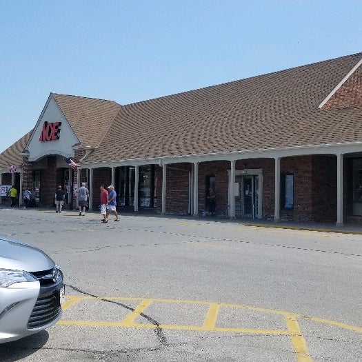 Elliott Ace Hardware West Allis'te Hırdavat Mağazası