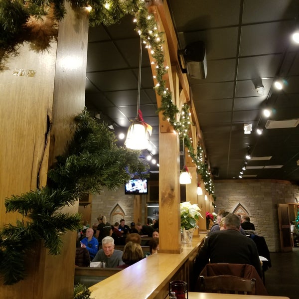 Снимок сделан в St. Francis Brewery &amp; Restaurant пользователем Sue L. 12/16/2017