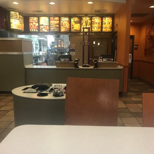 Taco Bell University Town Center 15 tavsiye