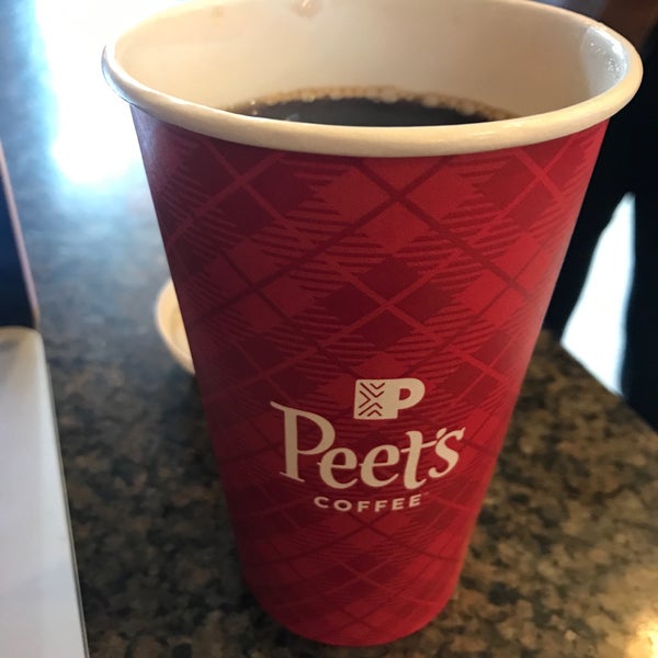 Foto tomada en Peet&#39;s Coffee &amp; Tea  por Rachel M. el 1/14/2018