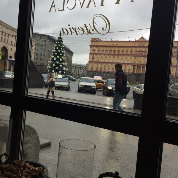 Foto tirada no(a) A Tavola Italian Osteria por Andrey E. em 12/26/2015