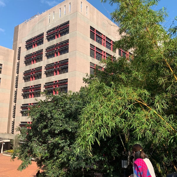 Chong Yuet Ming Chemistry Building 莊月明化學樓 College Science Building In 中西区