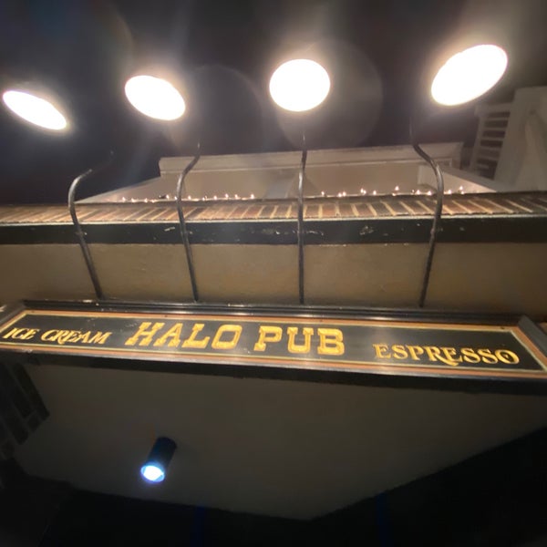 Foto tirada no(a) Halo Pub por Conor M. em 11/22/2021