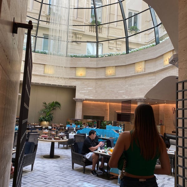 La Cupola Duomo Via Tommaso Grossi 1