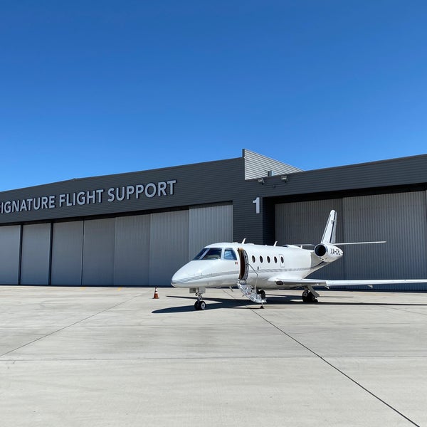 Signature Flight Support Airport Service in San Diego