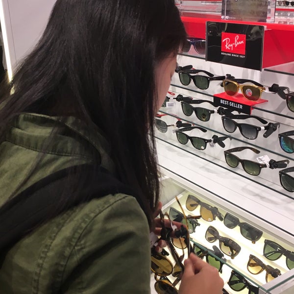 Sunglass Hut - Grachtengordel-West 
