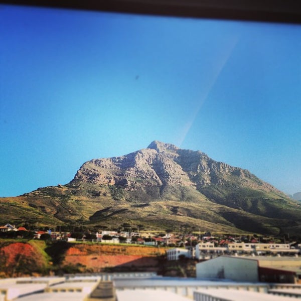 5/20/2013 tarihinde Richard M.ziyaretçi tarafından DoubleTree by Hilton Cape Town - Upper Eastside'de çekilen fotoğraf