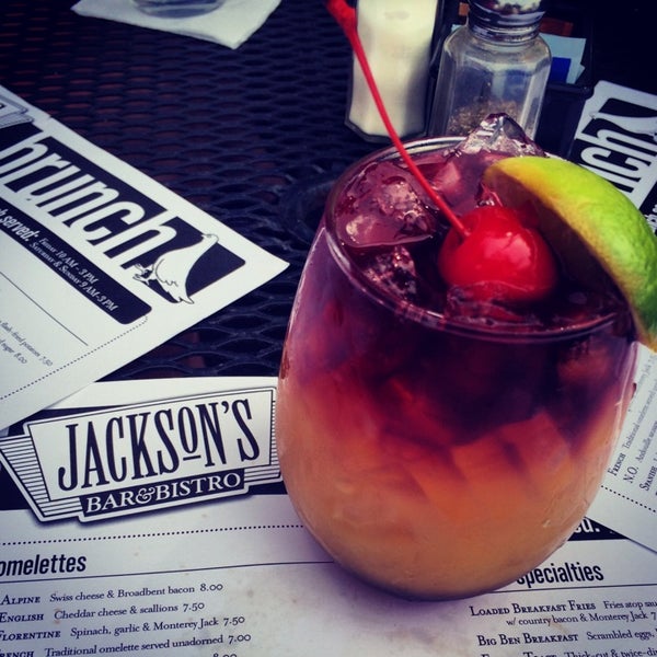 รูปภาพถ่ายที่ Jackson&#39;s Bar &amp; Bistro โดย Miranda P. เมื่อ 4/18/2014