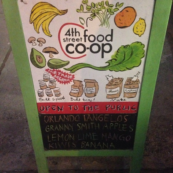 Photo taken at 4th Street Food Co-op by Pedro B. on 3/26/2014