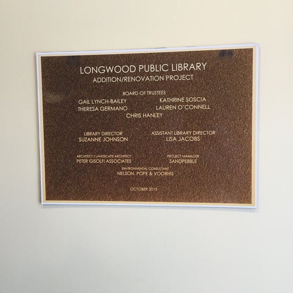 2/23/2016に👑Mo B.がLongwood Public Libraryで撮った写真