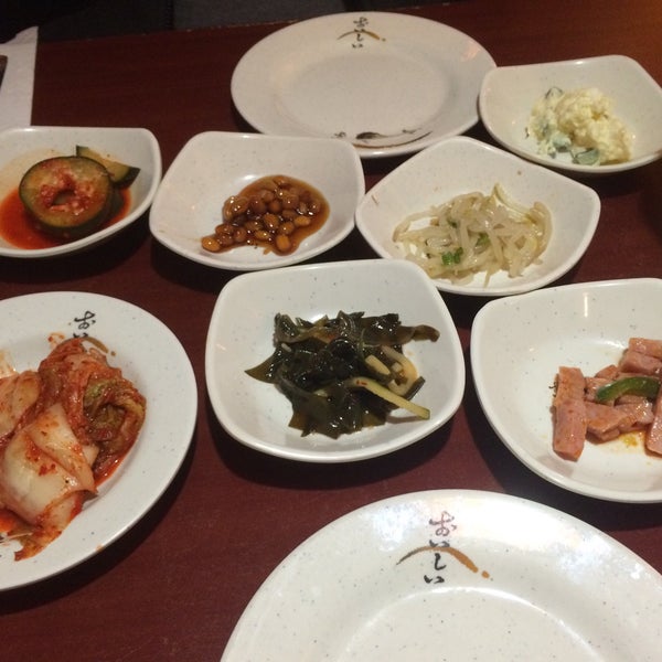Das Foto wurde bei Dolsot House | K-Town BBQ Korean Restaurant von Pacience S. am 4/16/2016 aufgenommen