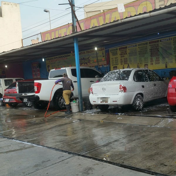 Autolavado Express Torres Santiago de Querétaro, Qt