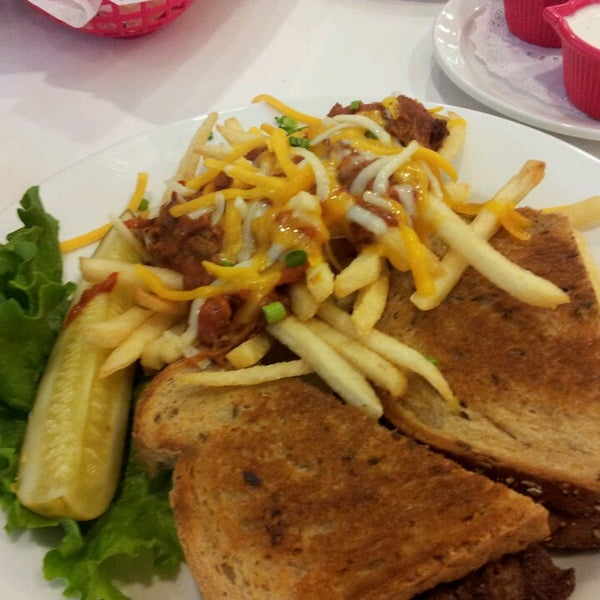 Photo taken at Ruby&#39;s Diner by Keri S. on 2/5/2014