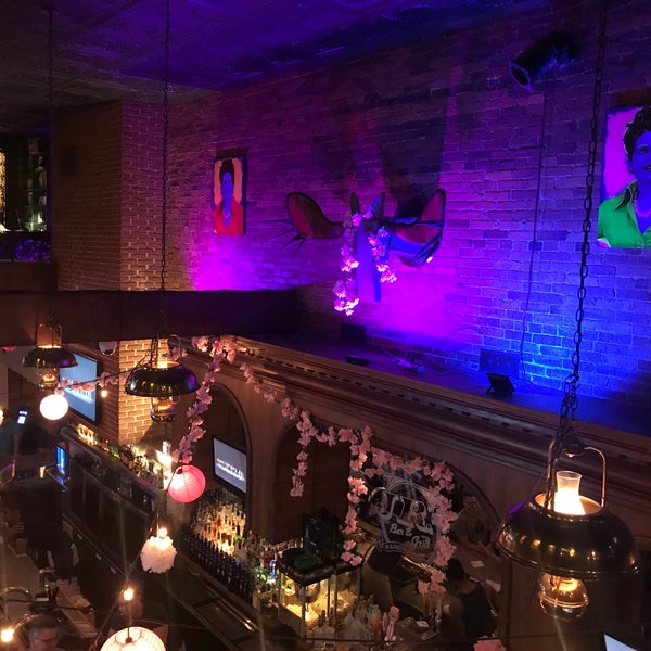 4/15/2018にSirLVがJR&#39;s Bar &amp; Grillで撮った写真