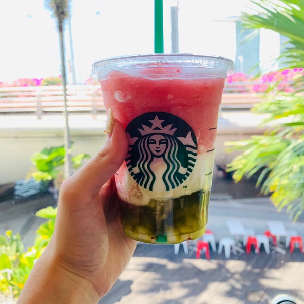 Foto tirada no(a) Starbucks Reserve Store por Ayana em 6/2/2019