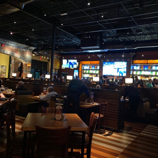 Photo taken at BJ&#39;s Restaurant &amp; Brewhouse by J C. on 2/15/2020