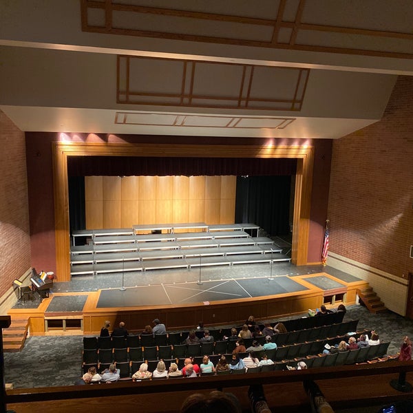 Noblesville High School - 4 tips from 927 visitors