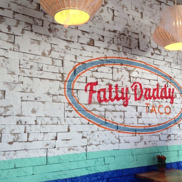 Foto tirada no(a) Fatty Daddy Taco por Kingsley H. em 10/27/2013
