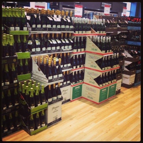 SAQ Sélection Liquor Store in Montréal