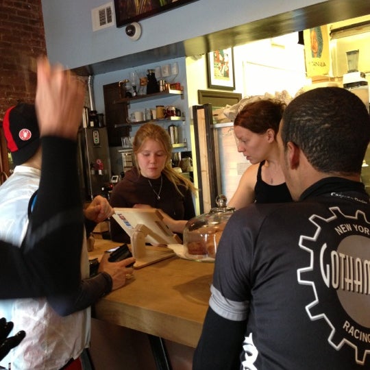 11/10/2012にJoe M.がBoxer Donut &amp; Espresso Barで撮った写真