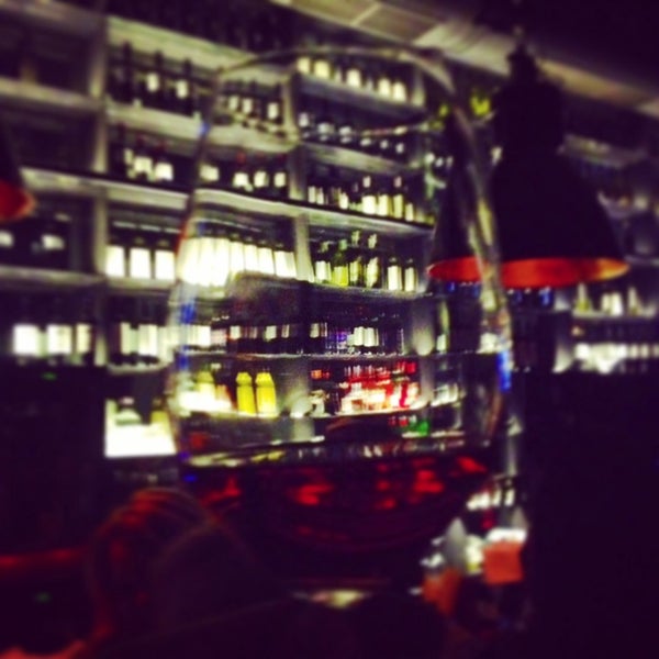 3/23/2014にFilip B.がTime Restaurant &amp; Barで撮った写真