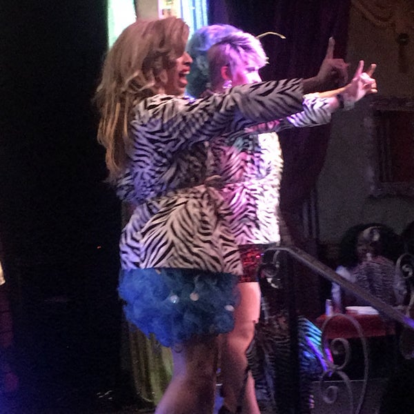 Foto tomada en Lips Drag Queen Show Palace, Restaurant &amp; Bar  por Bárbara E. el 2/24/2018