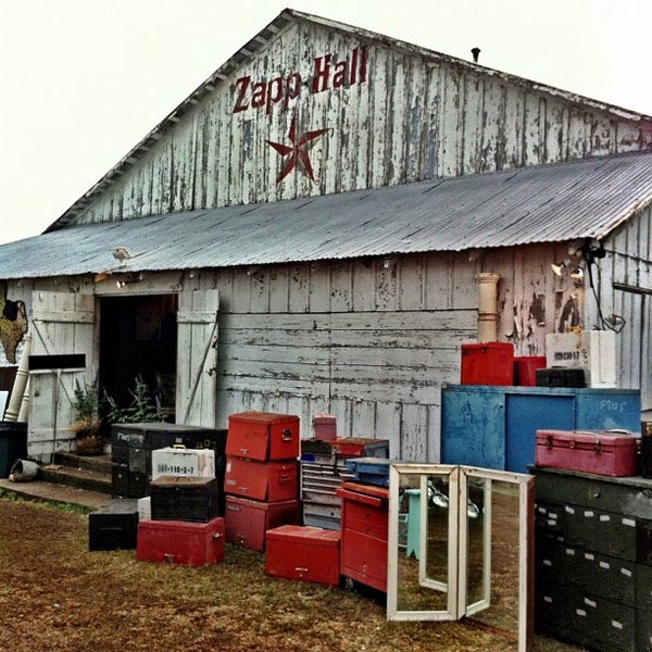 Warrenton Antique Show Antique Shop in Round Top