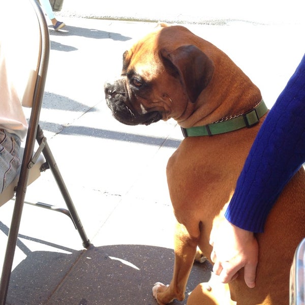 5/18/2014 tarihinde Kathryn C.ziyaretçi tarafından Barking Dog Luncheonette'de çekilen fotoğraf