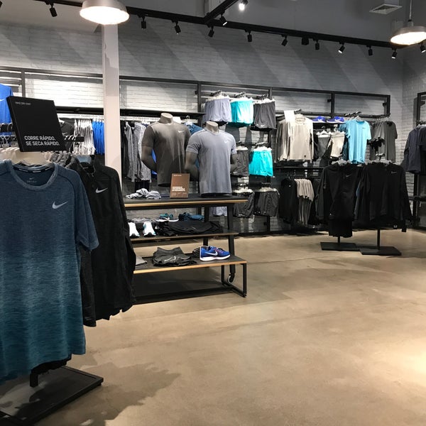nike mall alto las condes