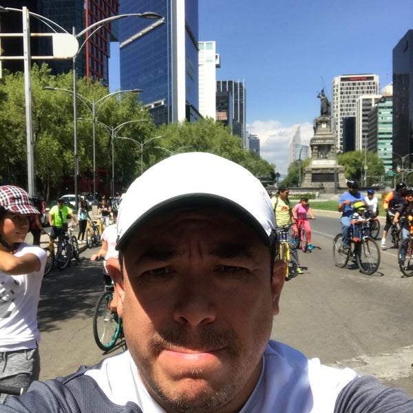 8/6/2017 tarihinde Oscar Y.ziyaretçi tarafından Ciclotón de la Ciudad de México'de çekilen fotoğraf