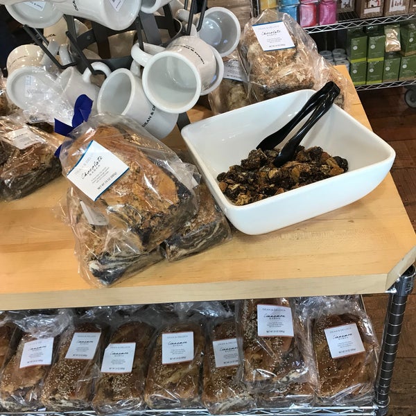 Photo taken at Dean &amp; DeLuca by Nima E. on 5/20/2018