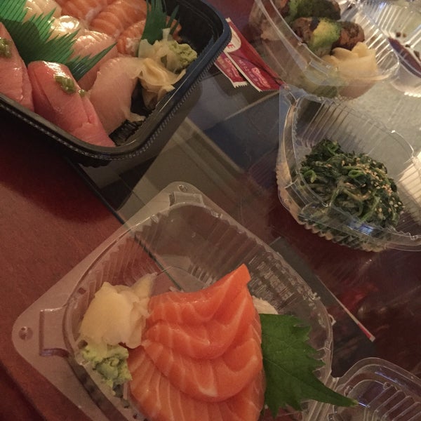 Снимок сделан в Yuubi Japanese Restaurant пользователем Nima E. 5/27/2017