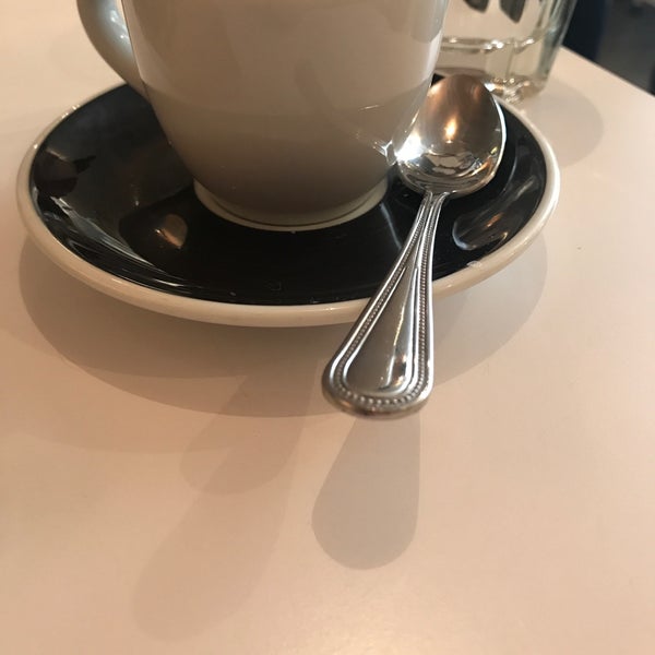 Das Foto wurde bei Réveille Coffee Co. von Nima E. am 11/1/2018 aufgenommen