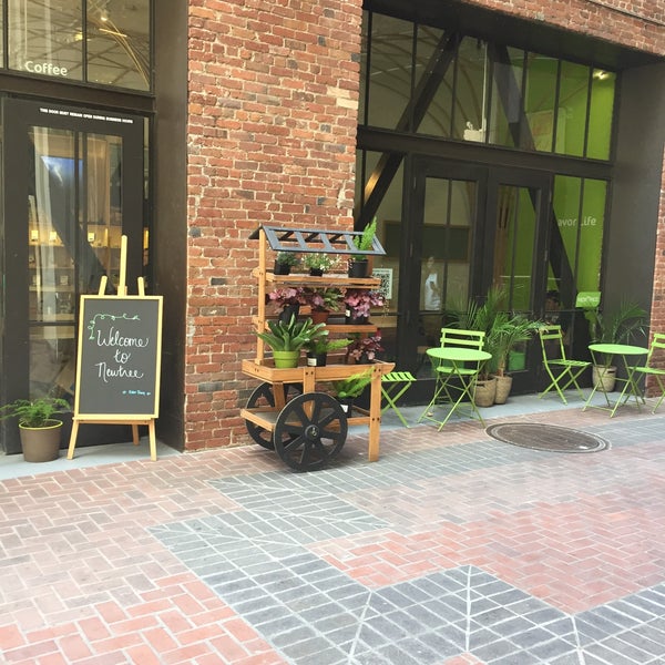 6/5/2017 tarihinde Nima E.ziyaretçi tarafından NEWTREE Chocolate Café'de çekilen fotoğraf