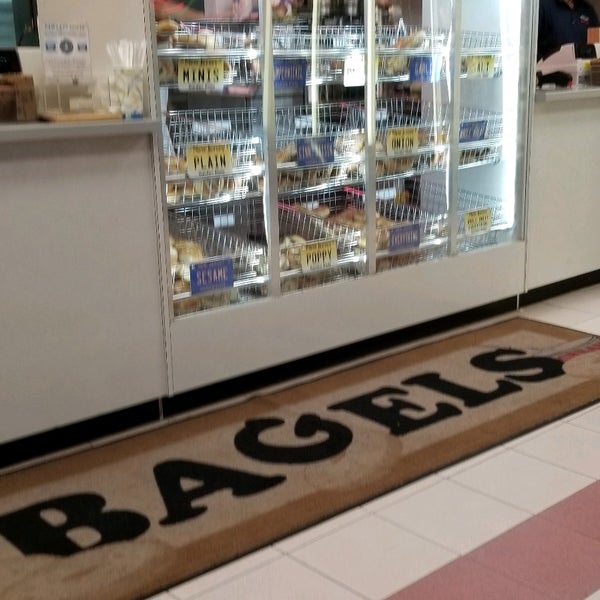 River Road Hot Bagels Bagel Shop in Fair Lawn