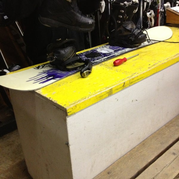 Cunningham S Ski Barn Board Shop In Lake Placid