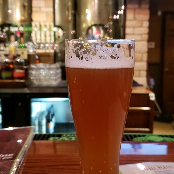 Photo taken at Hopvine Brewing Company by Robert on 12/14/2019