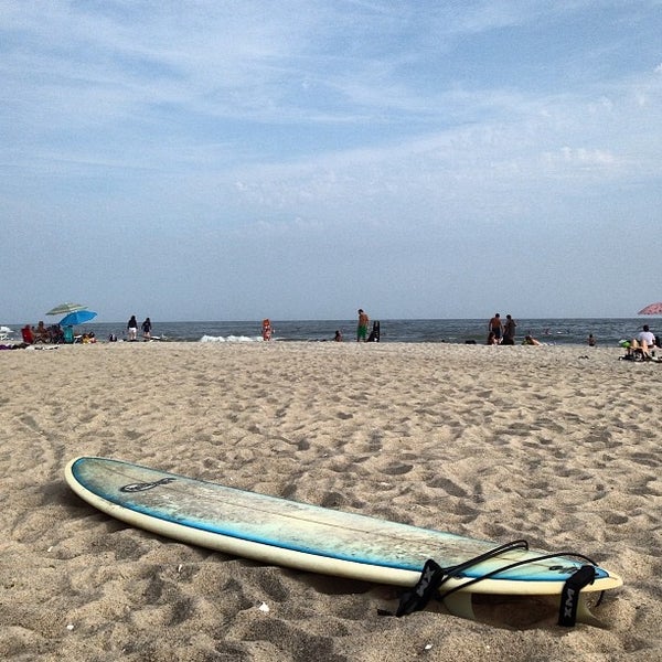 Das Foto wurde bei Locals Surf School von Brandon B. am 8/31/2013 aufgenommen