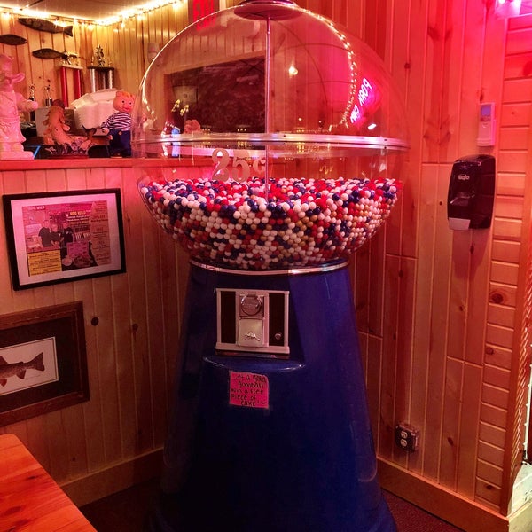 This has to be the largest gum-ball machine I’ve ever seen! A note reads get a gold gum-ball get a free piece of cake, I’m all in!