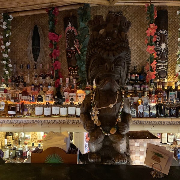 3/5/2022 tarihinde Erik R.ziyaretçi tarafından Hala Kahiki Tiki Bar &amp; Lounge'de çekilen fotoğraf